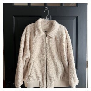 Universal Thread Off-White Sherpa Jacket